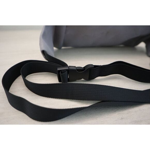 Free People Movement OB1563663 Womens Sz M/L Ice Bath Gray Runner Sling Belt Bag - Picture 7 of 9